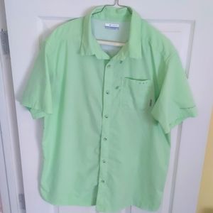 Men's Columbia Sportswear Company Large Green Casual Button Up Shirt